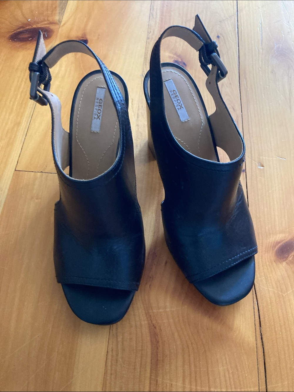 Geox Black Open-Toe Leather Slingback Mules size 7